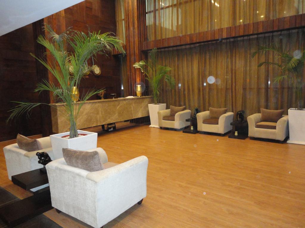 Hotel Corporate Regency Nowe Delhi Zewnętrze zdjęcie