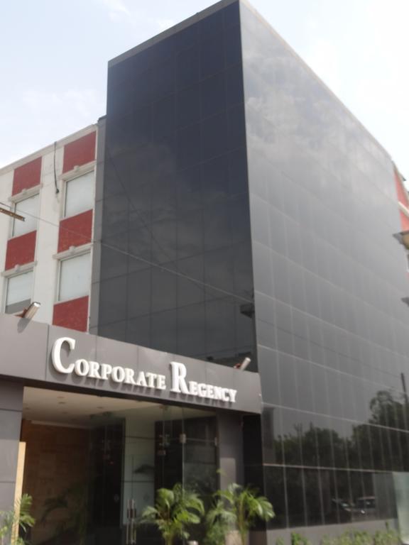 Hotel Corporate Regency Nowe Delhi Zewnętrze zdjęcie