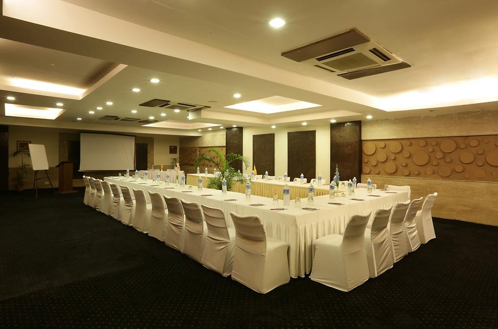 Hotel Corporate Regency Nowe Delhi Zewnętrze zdjęcie