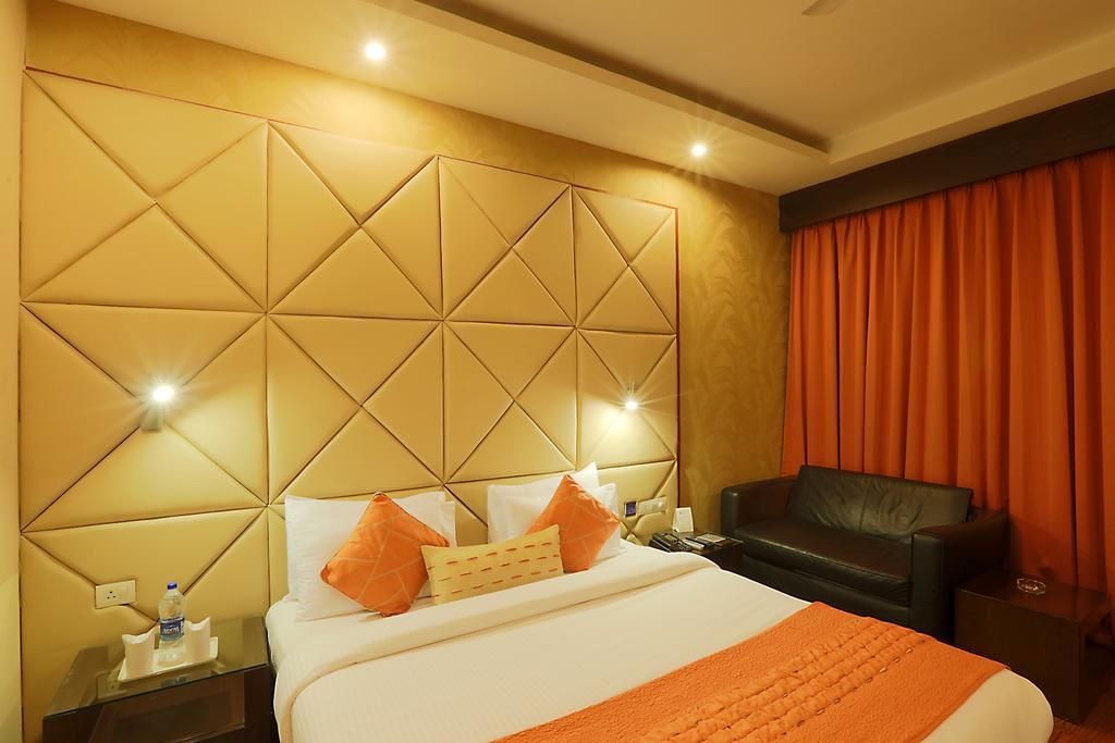 Hotel Corporate Regency Nowe Delhi Zewnętrze zdjęcie