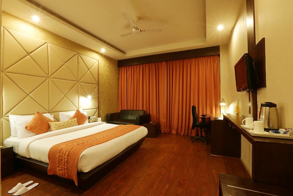 Hotel Corporate Regency Nowe Delhi Zewnętrze zdjęcie