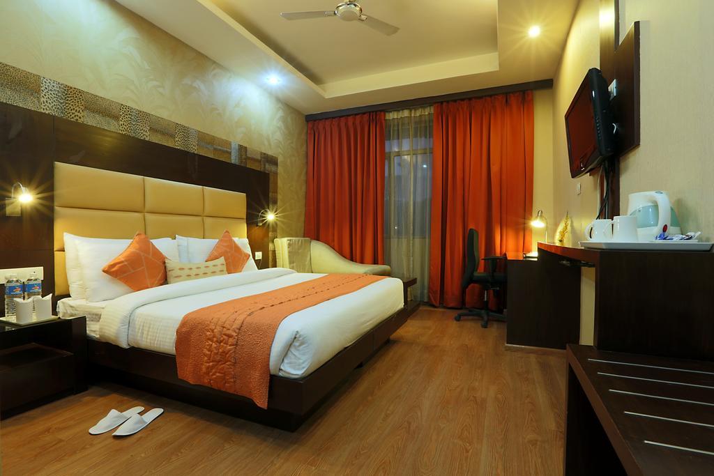 Hotel Corporate Regency Nowe Delhi Zewnętrze zdjęcie
