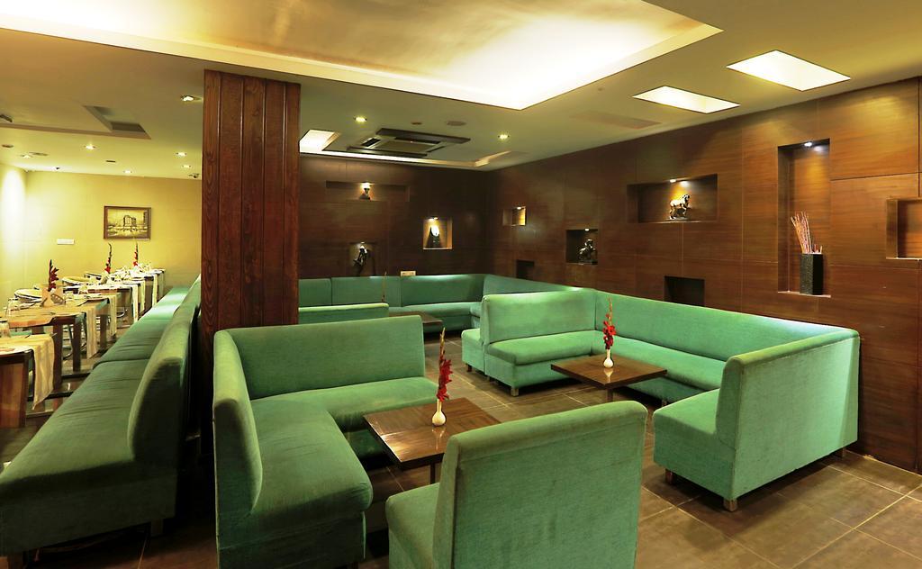 Hotel Corporate Regency Nowe Delhi Zewnętrze zdjęcie