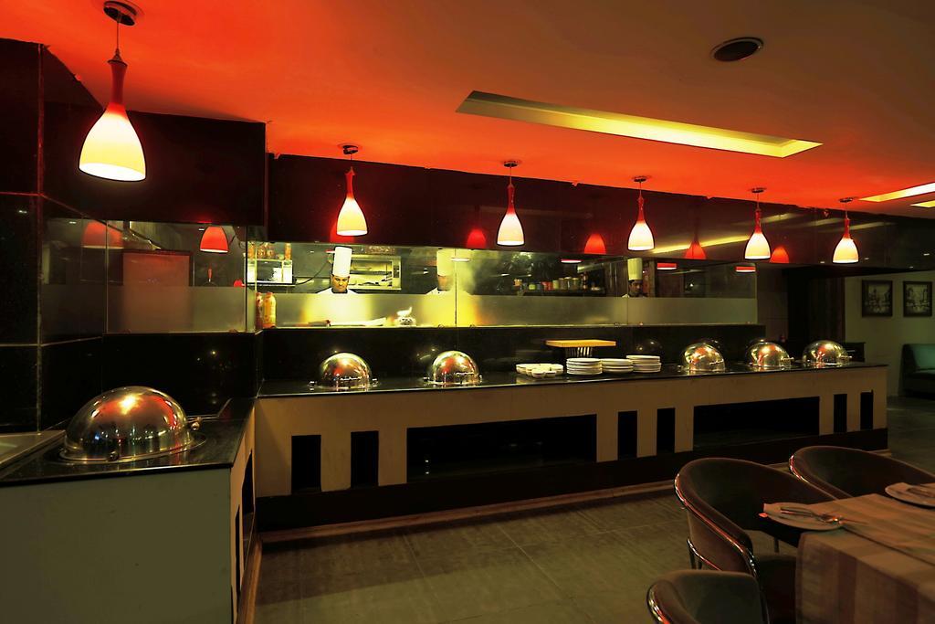 Hotel Corporate Regency Nowe Delhi Zewnętrze zdjęcie