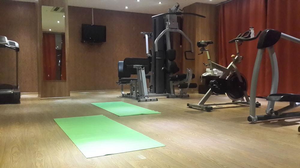 Hotel Corporate Regency Nowe Delhi Zewnętrze zdjęcie