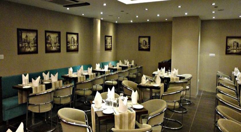 Hotel Corporate Regency Nowe Delhi Zewnętrze zdjęcie