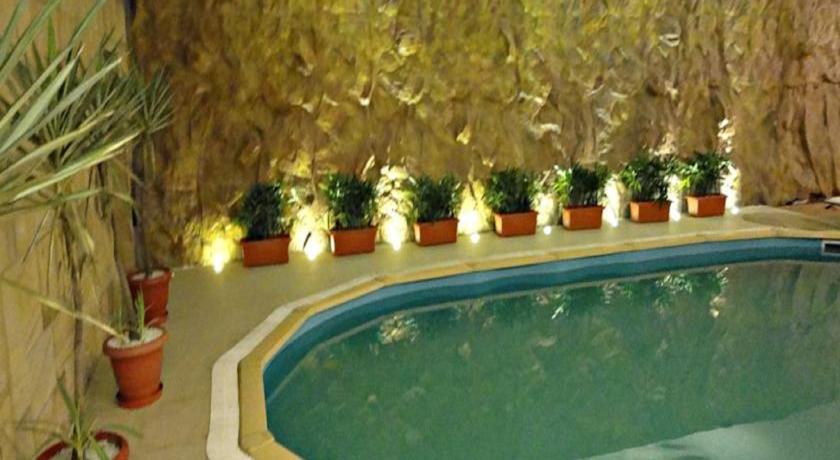 Hotel Corporate Regency Nowe Delhi Zewnętrze zdjęcie