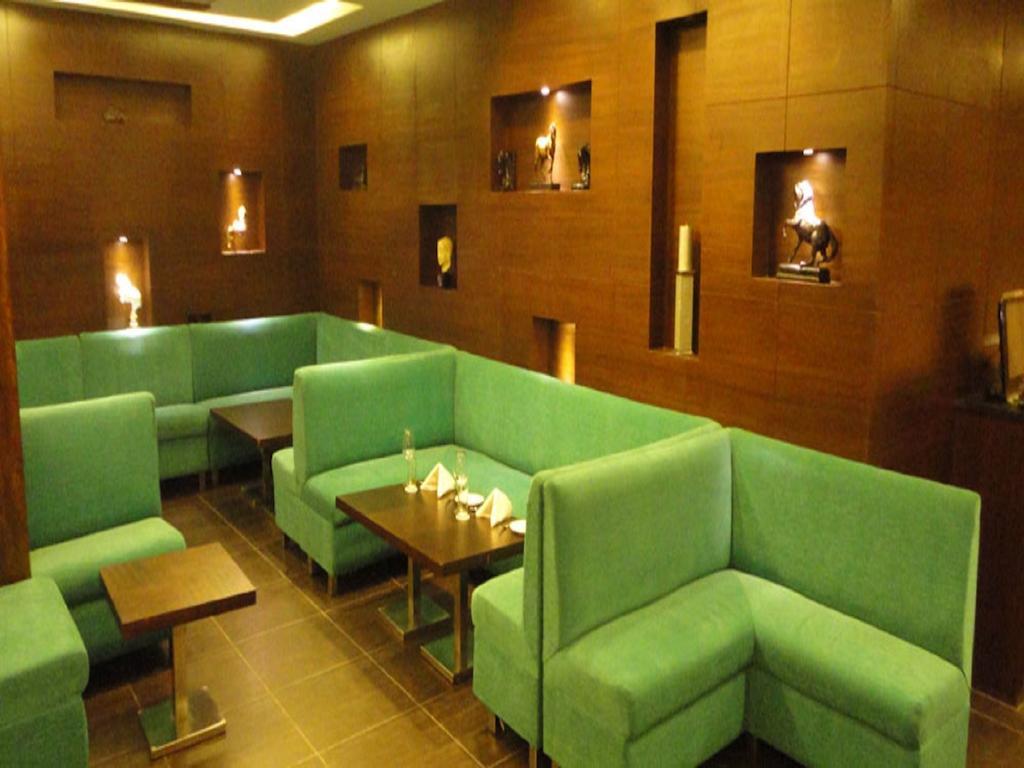 Hotel Corporate Regency Nowe Delhi Zewnętrze zdjęcie