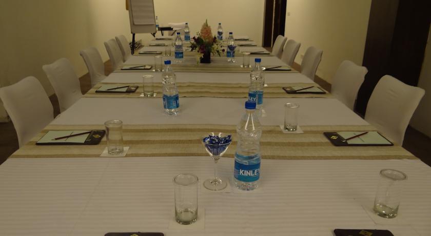 Hotel Corporate Regency Nowe Delhi Zewnętrze zdjęcie